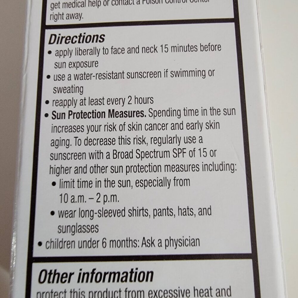 Eltamd Tinted UV Daily Broad Spectrum SPF 40 Sunscreen Elta Md Tint - Picture 5 of 8